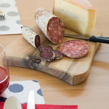 Le Petit Lievre Bed and breakfast 4*